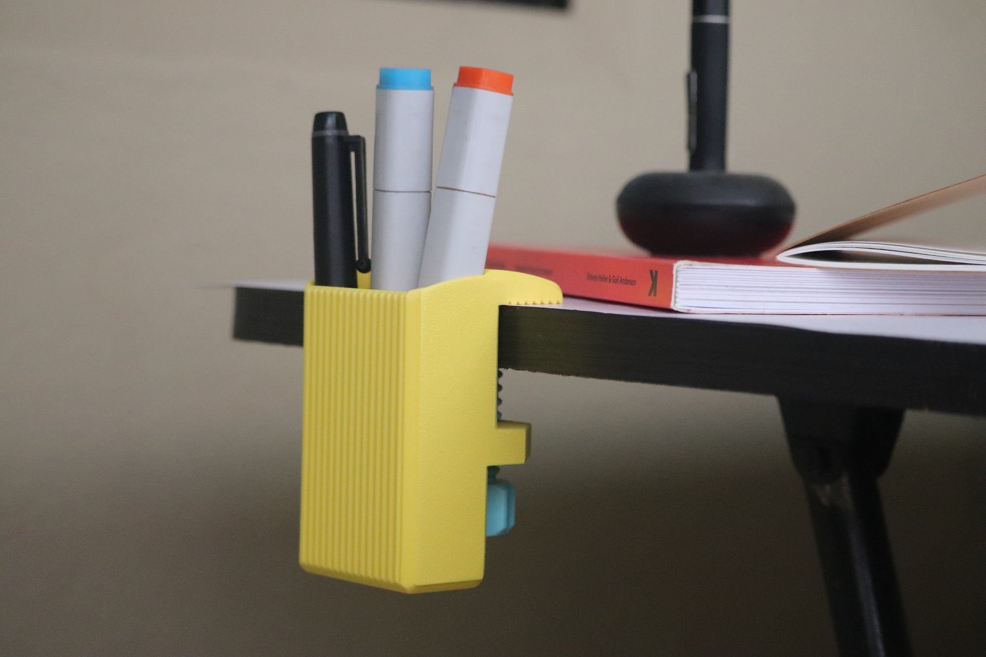 Pen Holder Holdora